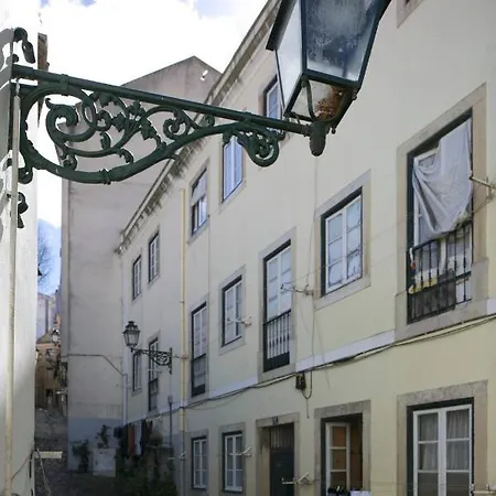 Central Cozy & Near The Subway