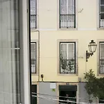 Central Cozy & Near The Subway Appartement Lissabon